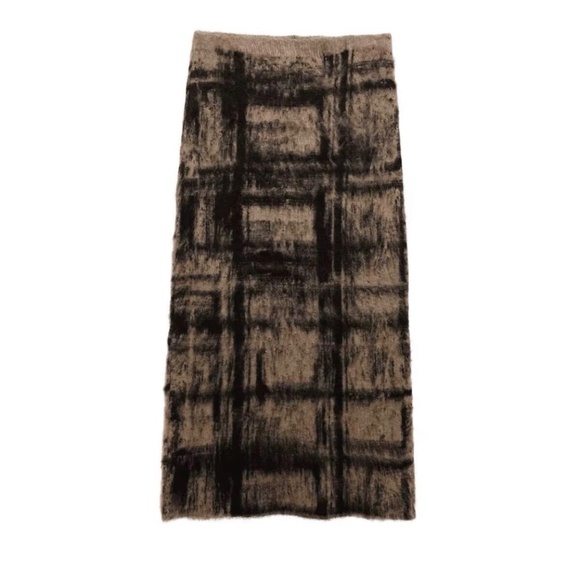 Zara Plaid Jacquard Knit Pencil Skirt and Mock Neck Top Set - Med. - Picture 2 of 12